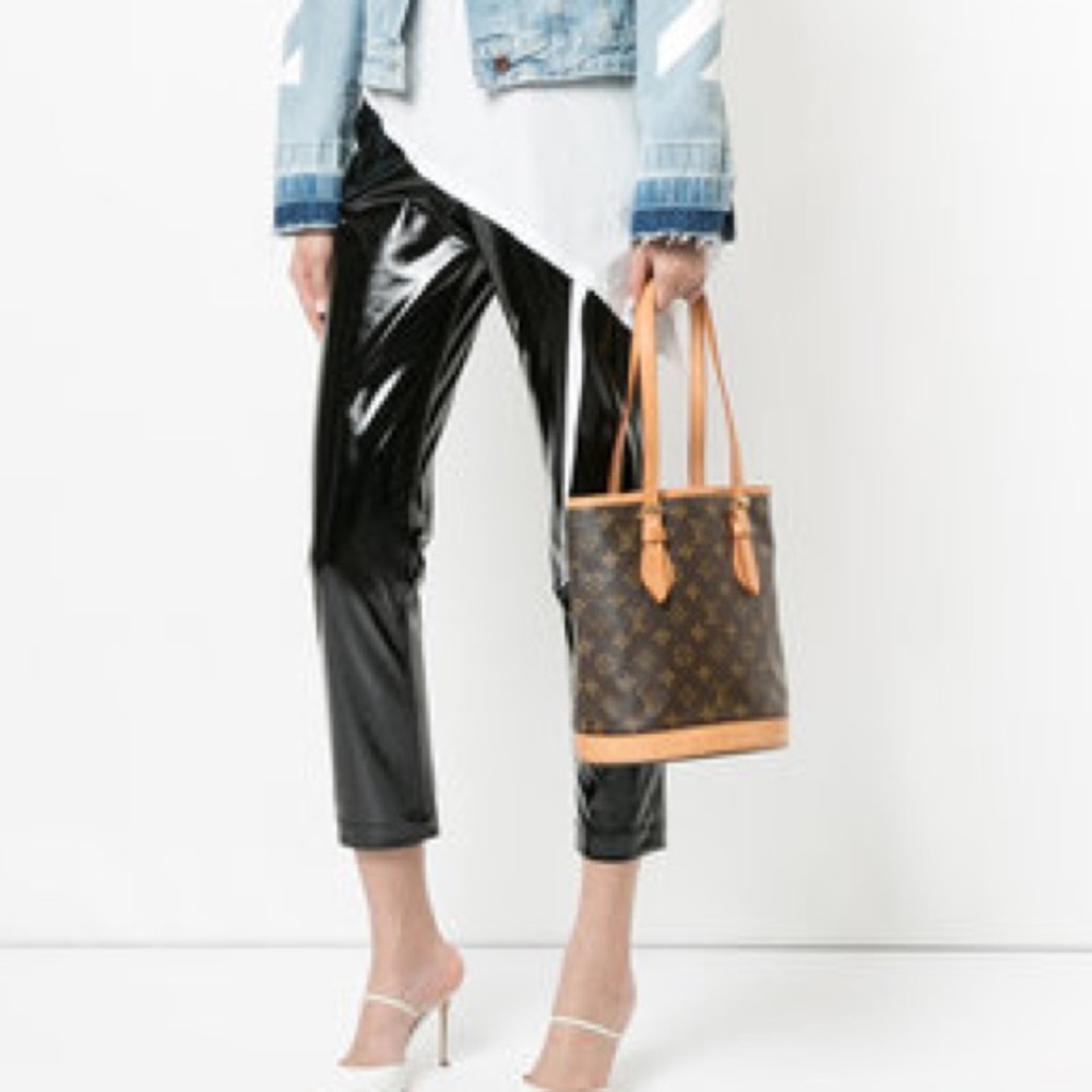 Authentic Louis Vuitton bucket style handbag